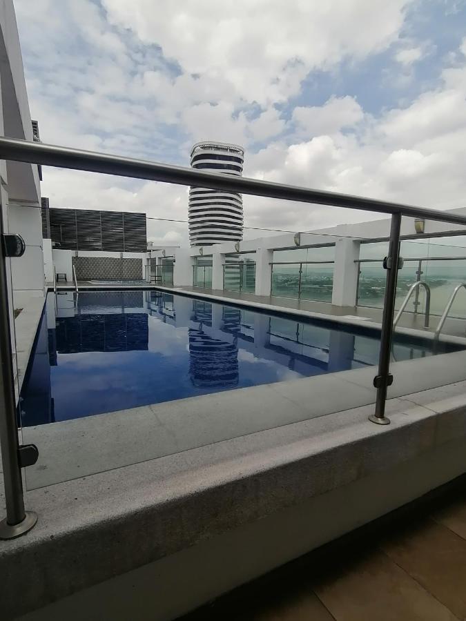 Luxury Suites River Front Guayaquil Esterno foto