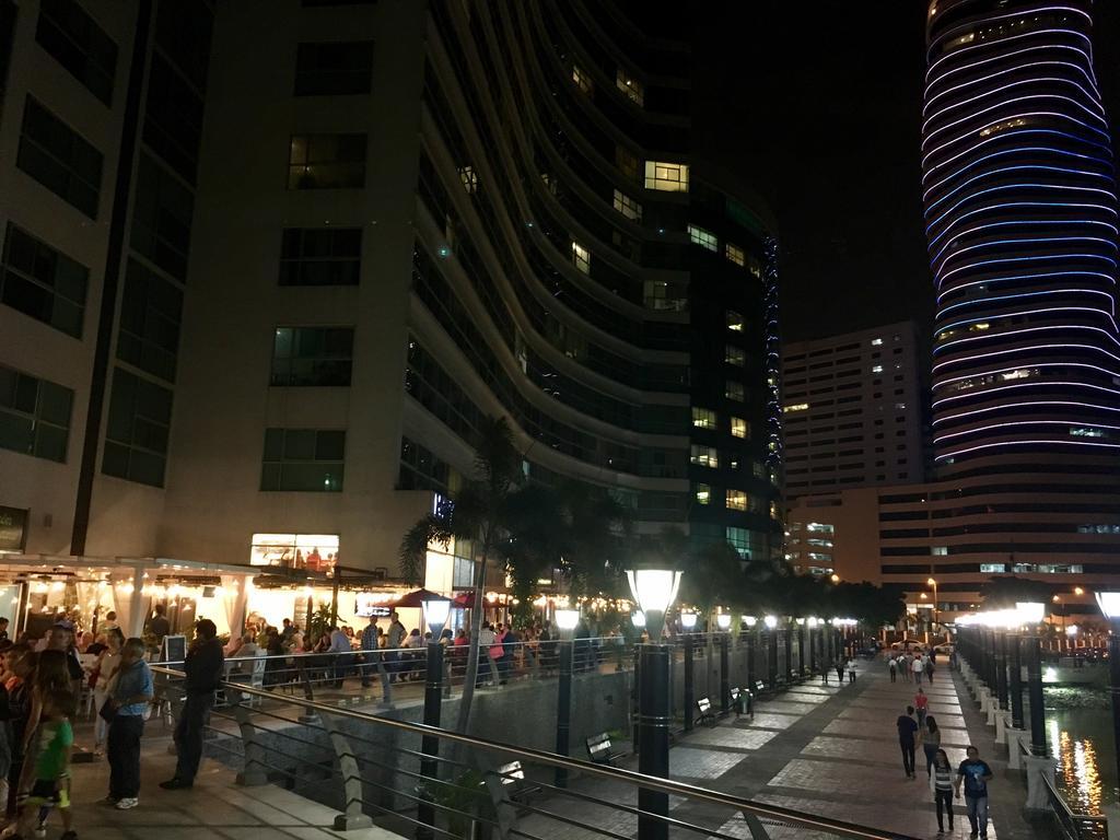 Luxury Suites River Front Guayaquil Esterno foto